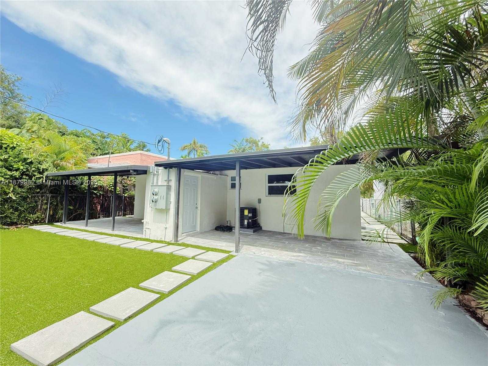 Small Image of 1666 SOUTH WEST 9TH ST, Miami Number 26