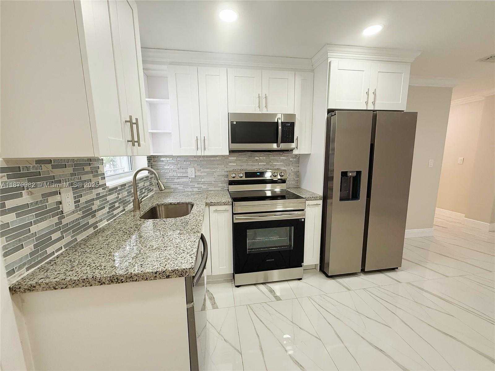 Small Image of 1666 SOUTH WEST 9TH ST, Miami Number 5