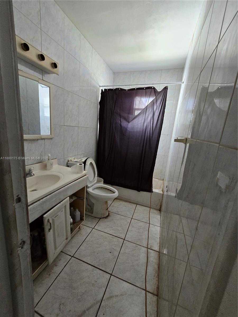 Small Image of 1817 NORTH WEST 90TH ST #3, Miami Number 4