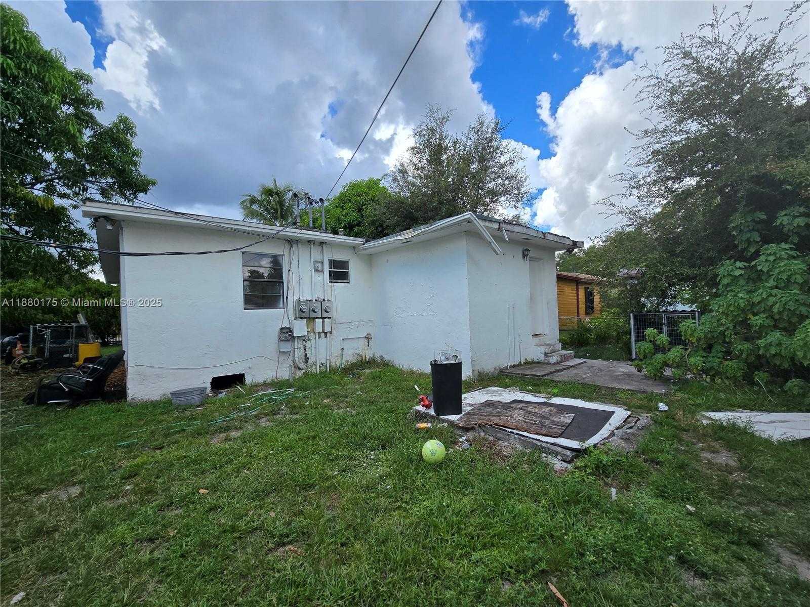 Small Image of 1817 NORTH WEST 90TH ST #3, Miami Number 6