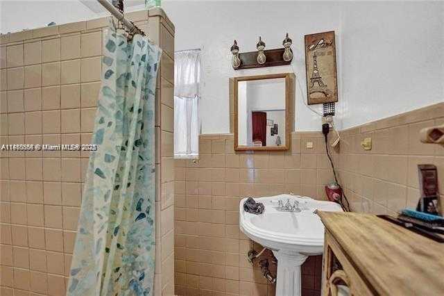 Small Image of 138 NORTH EAST 13TH AVE, Pompano Beach Number 58