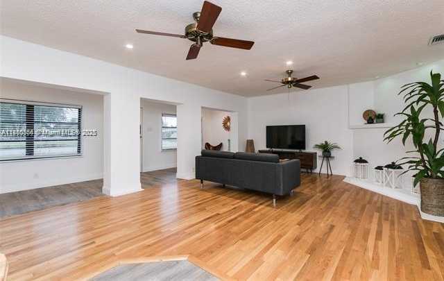 Small Image of 138 NORTH EAST 13TH AVE, Pompano Beach Number 6