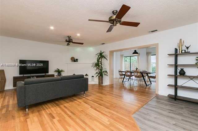 Small Image of 138 NORTH EAST 13TH AVE, Pompano Beach Number 7