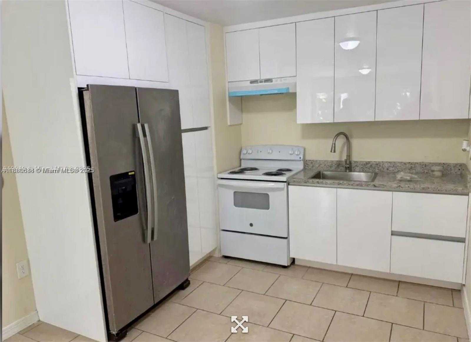 Small Image of 22210 SOUTH WEST 116TH AVE #4, Miami Number 3