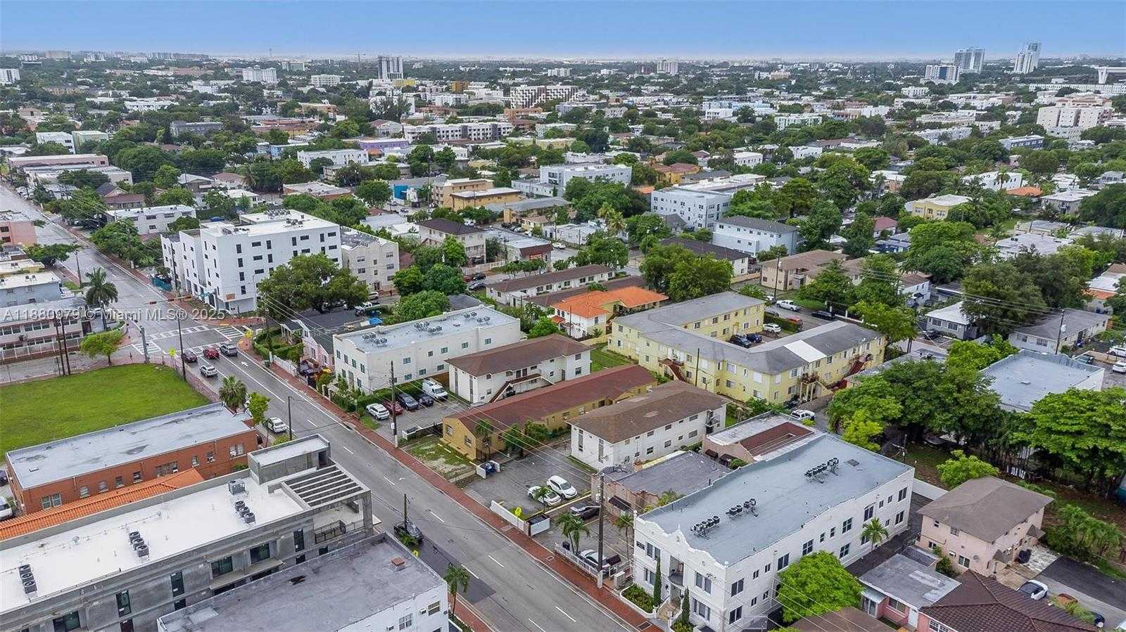 Small Image of 1345 SOUTH WEST 7TH ST #4, Miami Number 27