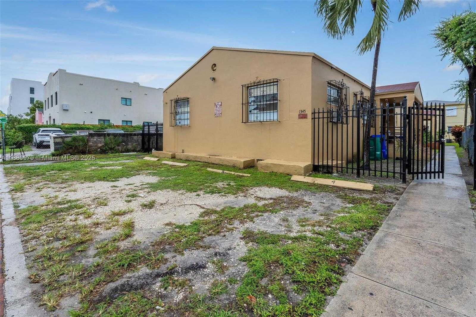 Small Image of 1345 SOUTH WEST 7TH ST #4, Miami Number 7