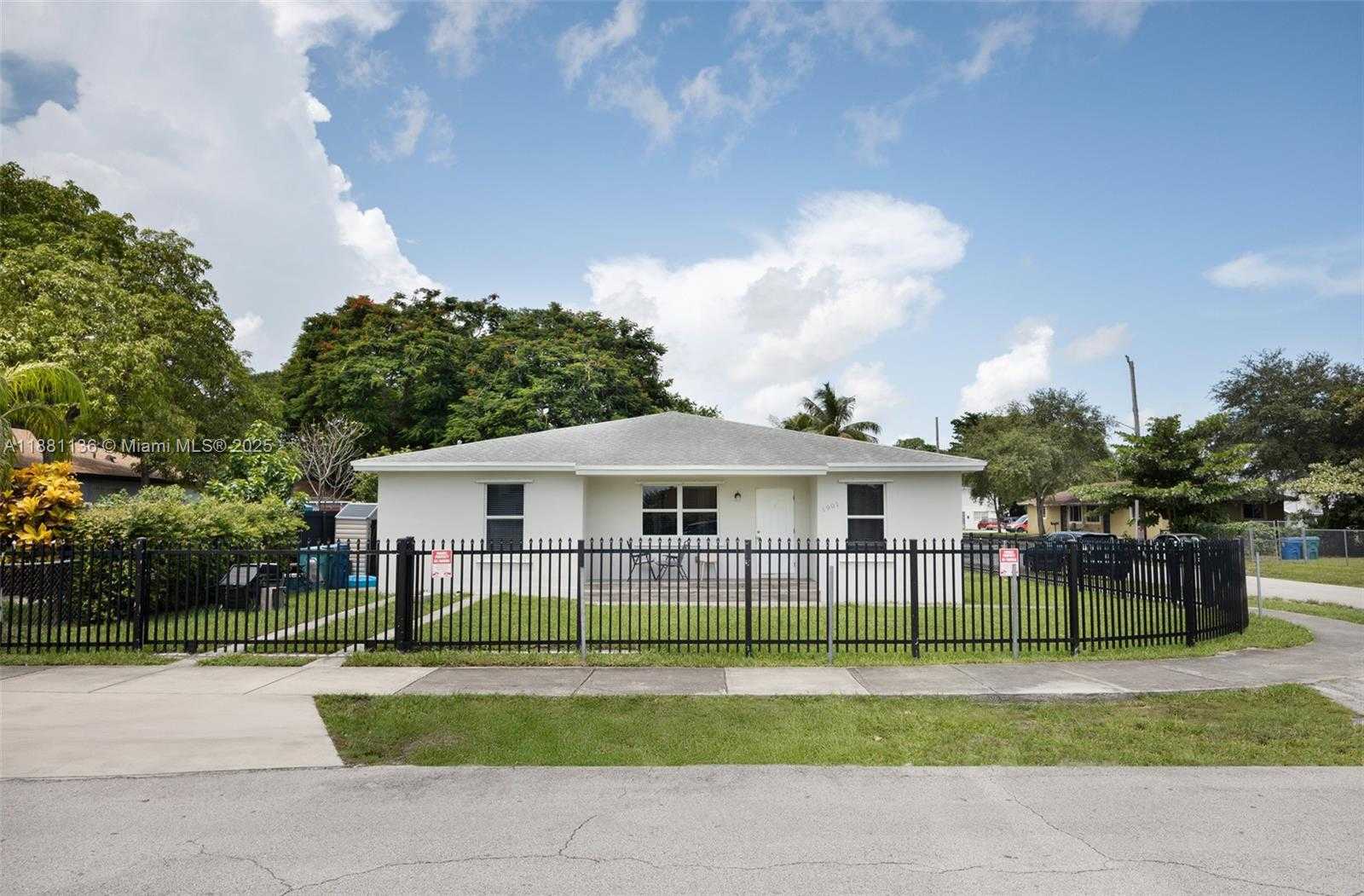 Small Image of Miami Number 2