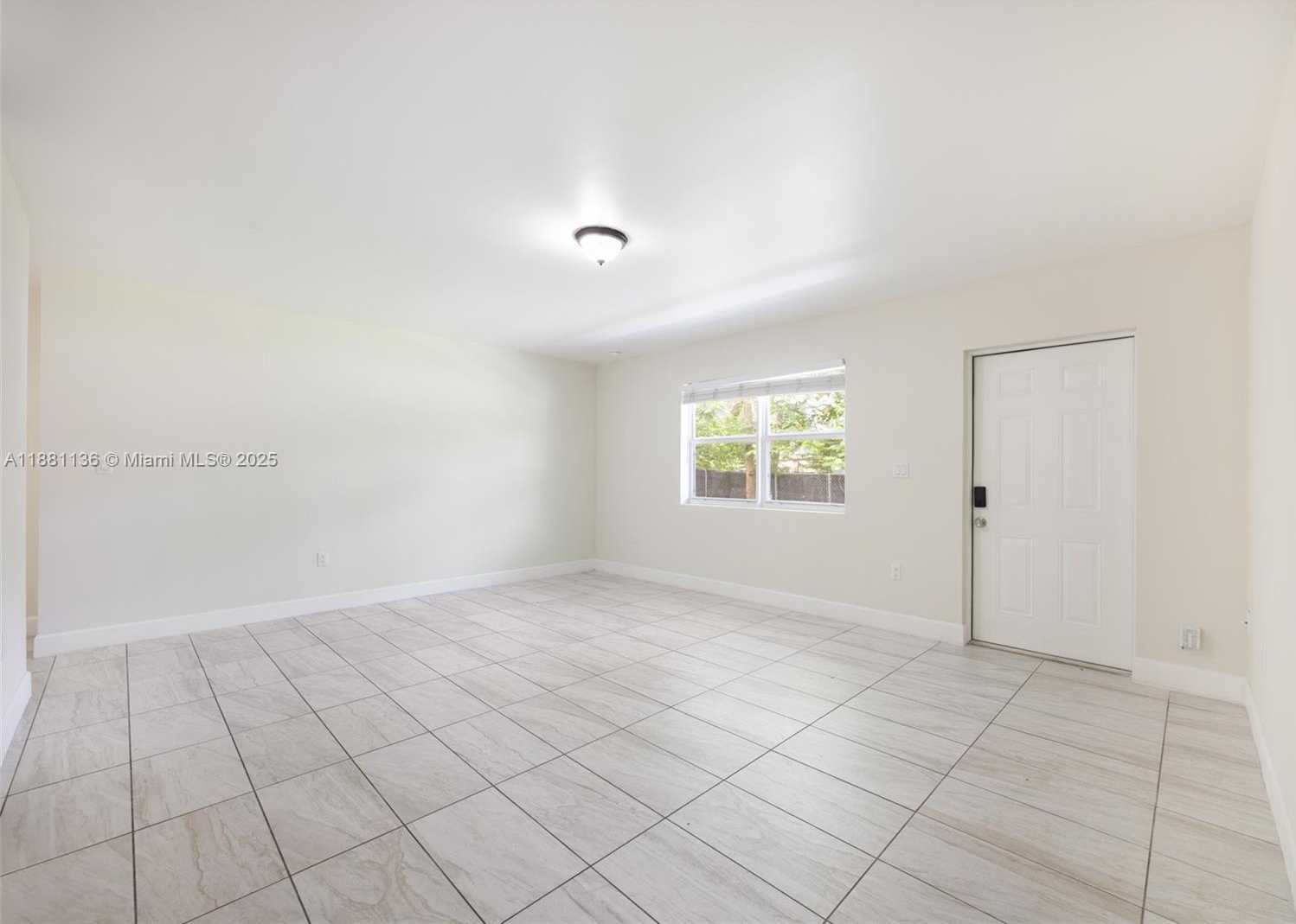 Small Image of Miami Number 4