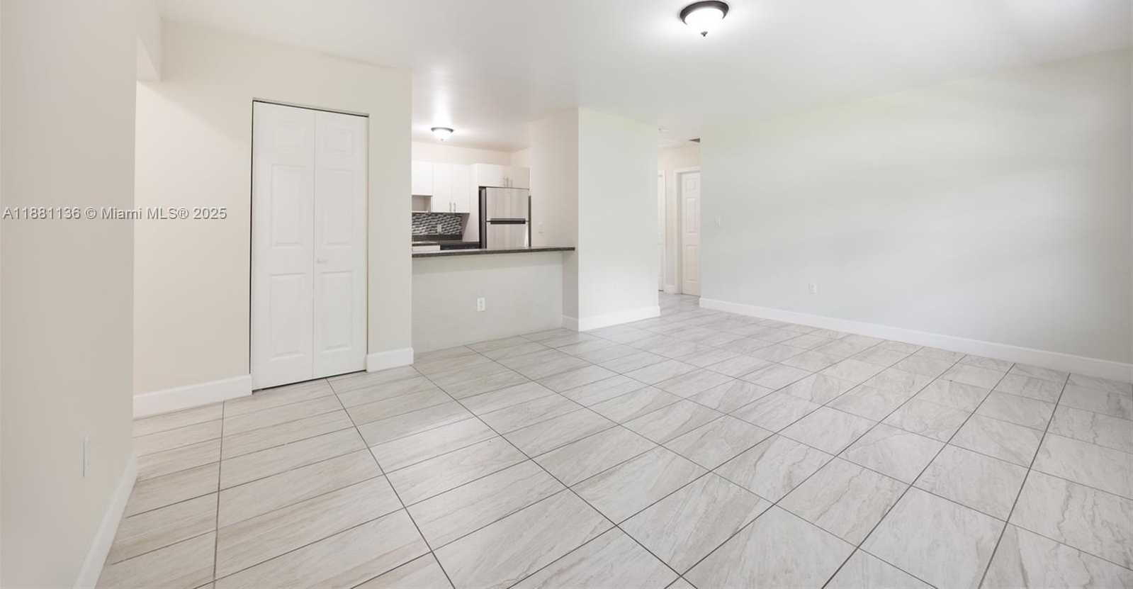 Small Image of Miami Number 5