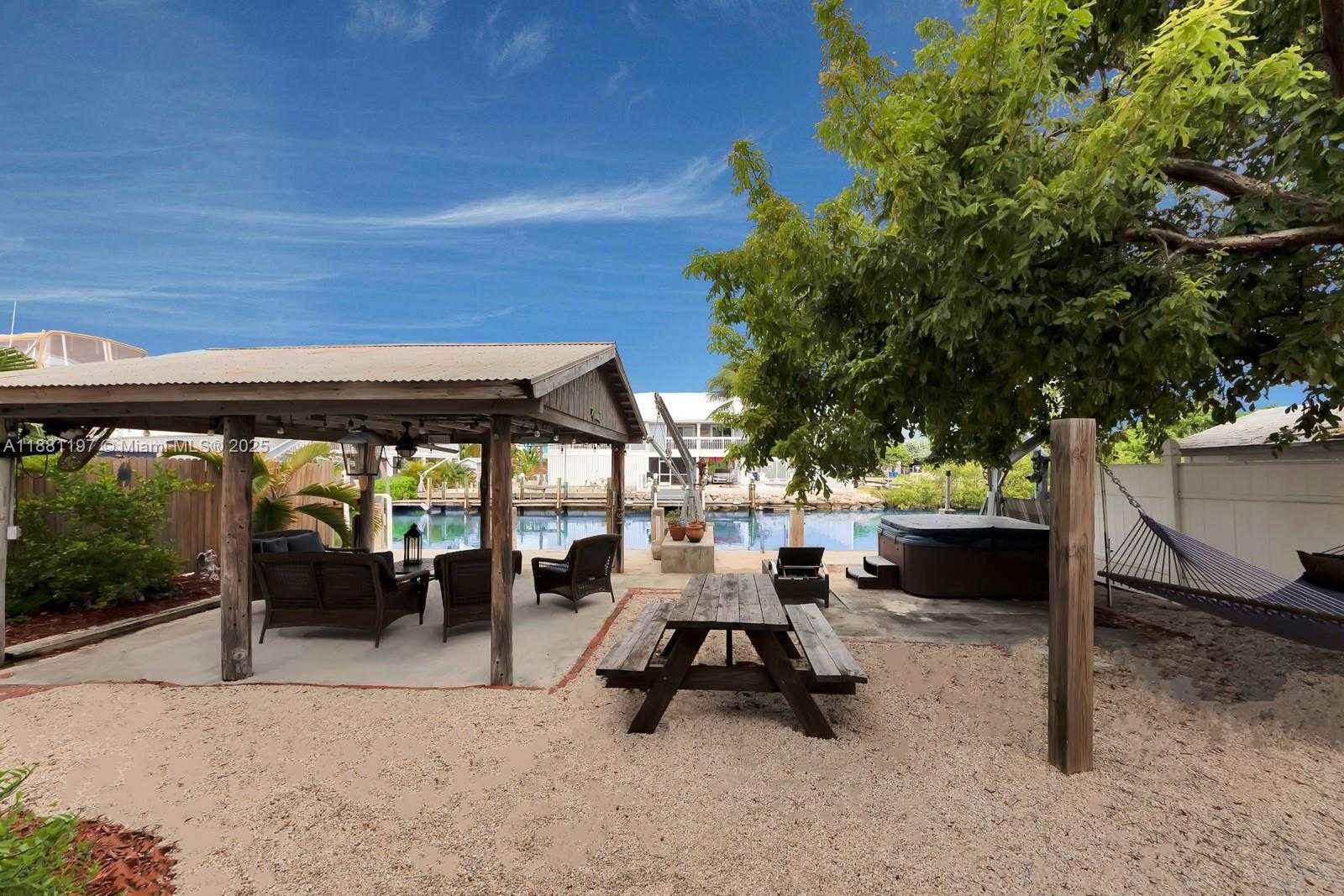 Small Image of 308 SOMBRERO BEACH RD, Other City - In The State Of Florida Number 21