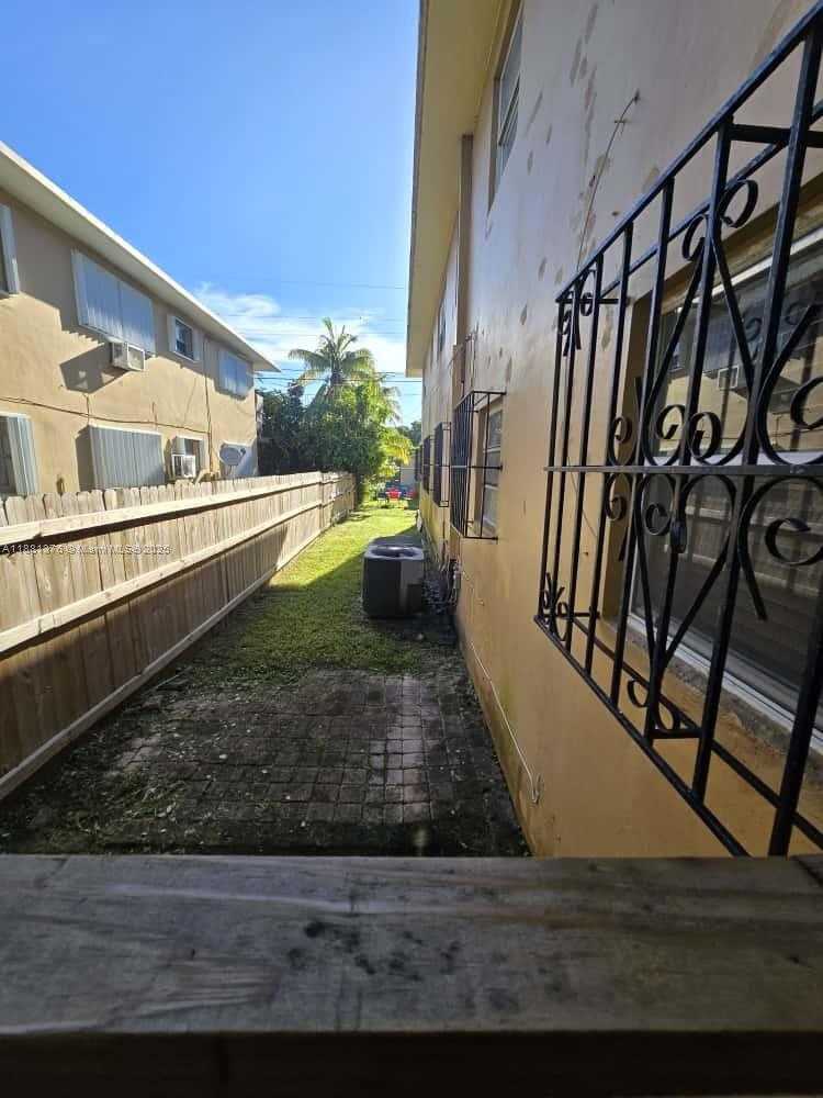 Small Image of 2835 NORTH WEST 22ND AVE #4, Miami Number 14
