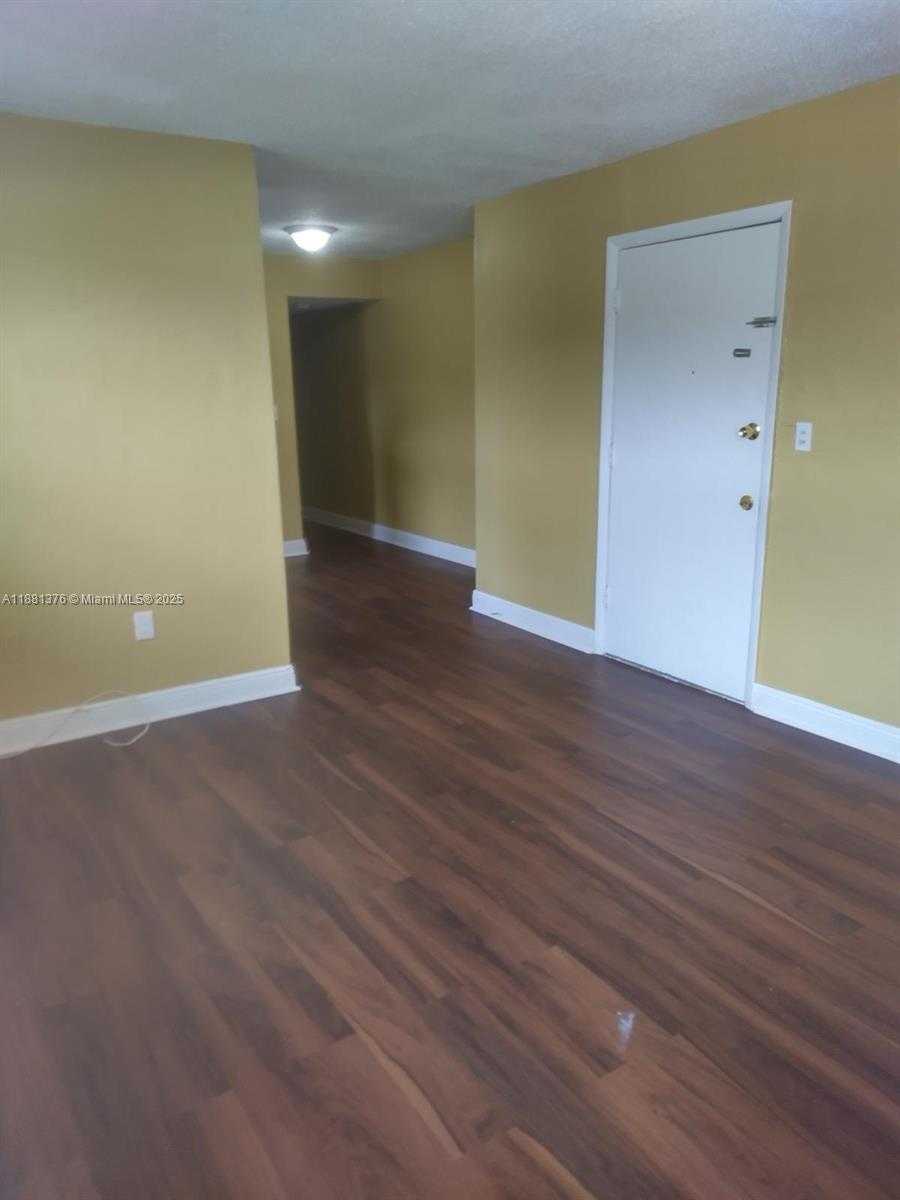 Small Image of 2835 NORTH WEST 22ND AVE #4, Miami Number 18