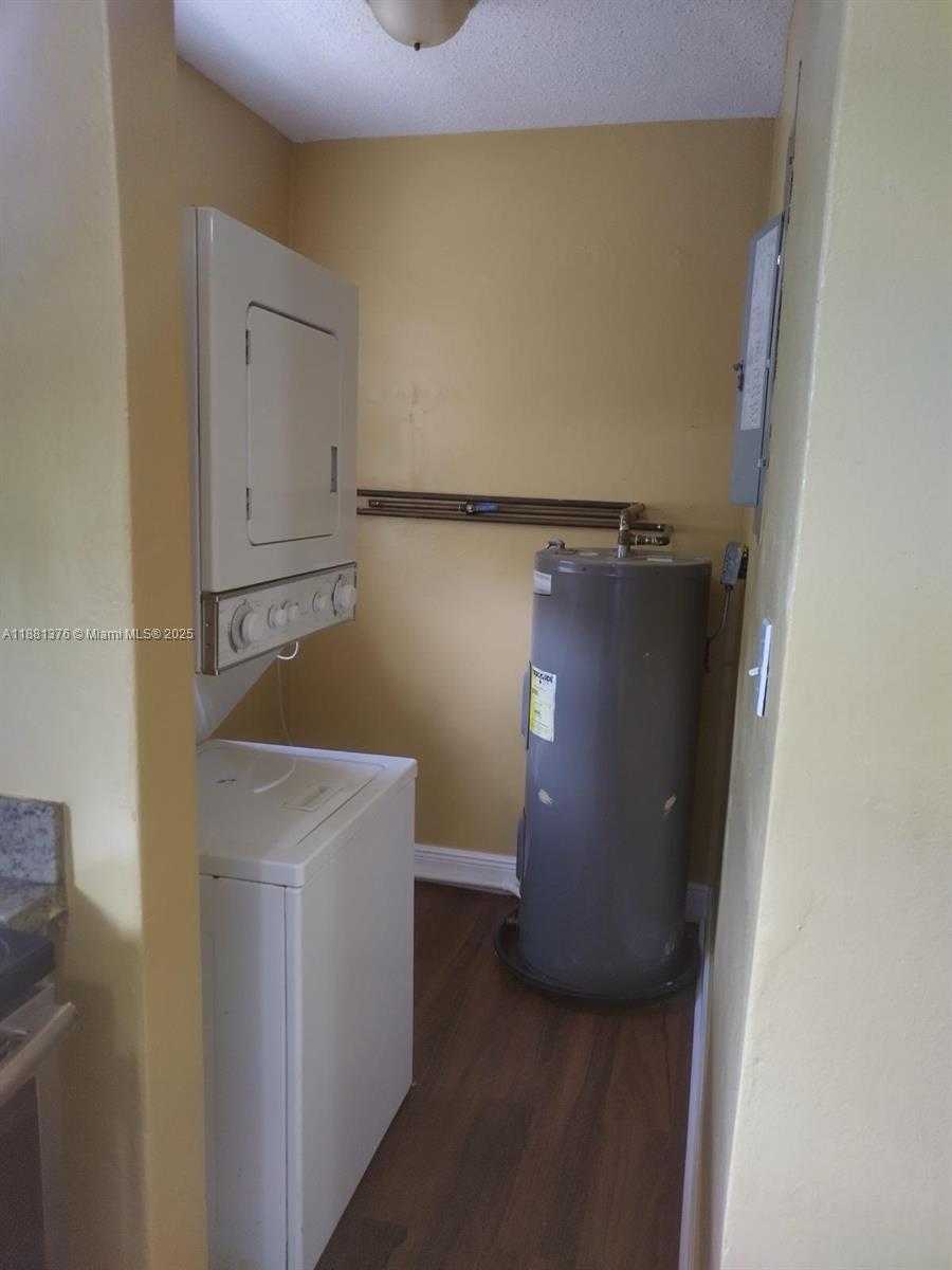 Small Image of 2835 NORTH WEST 22ND AVE #4, Miami Number 21