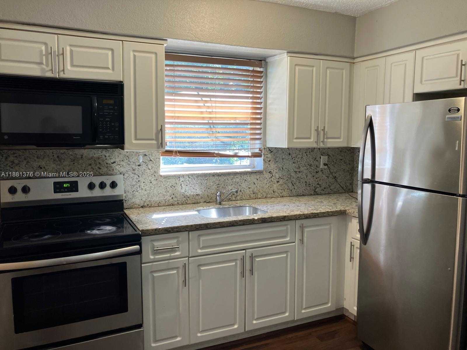 Small Image of 2835 NORTH WEST 22ND AVE #4, Miami Number 26
