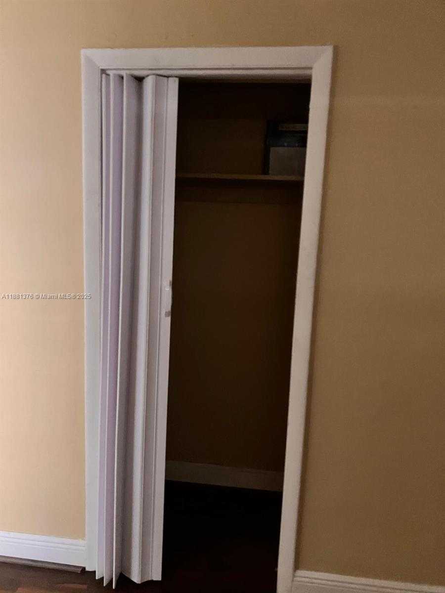 Small Image of 2835 NORTH WEST 22ND AVE #4, Miami Number 27