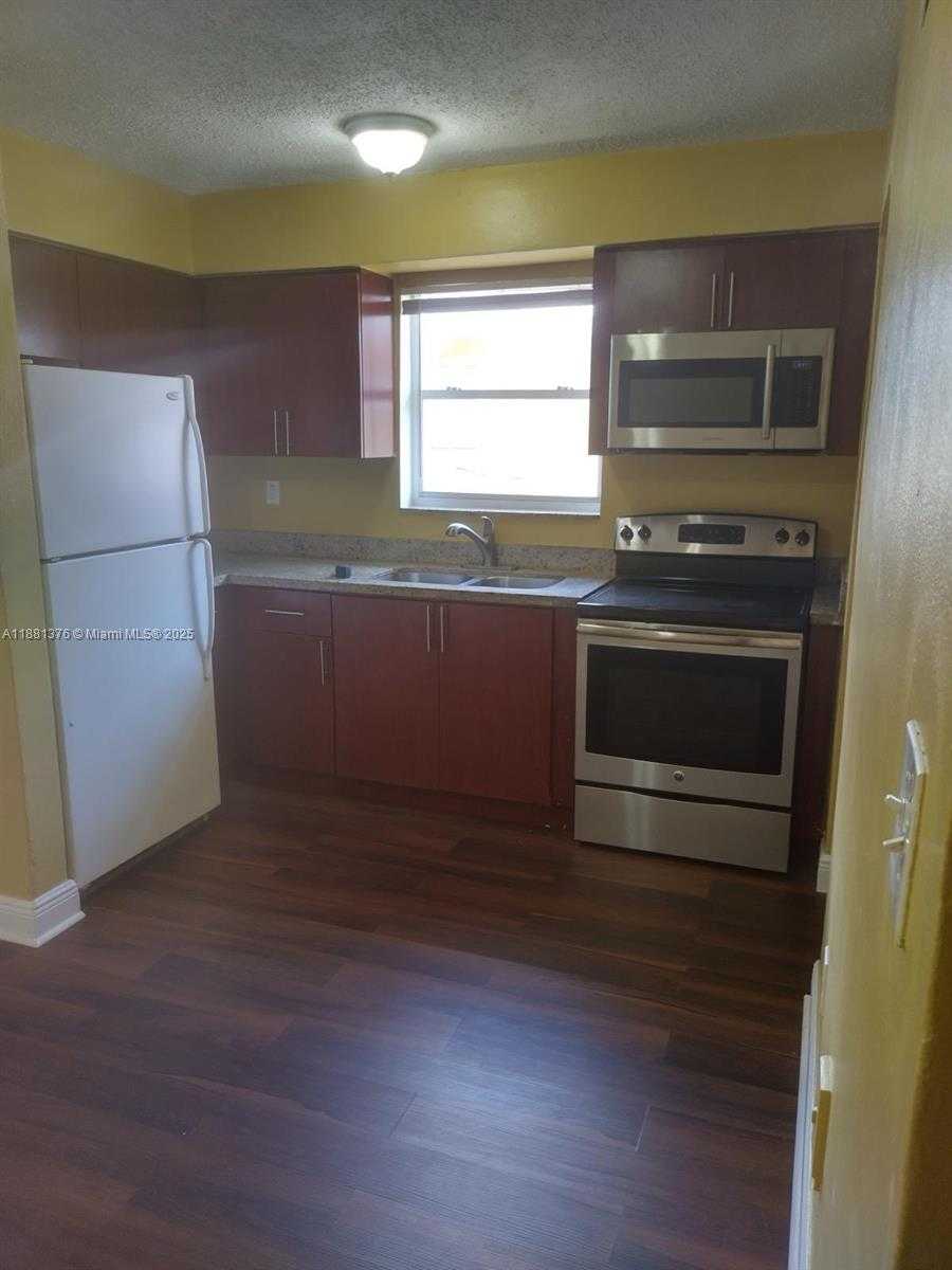 Small Image of 2835 NORTH WEST 22ND AVE #4, Miami Number 31