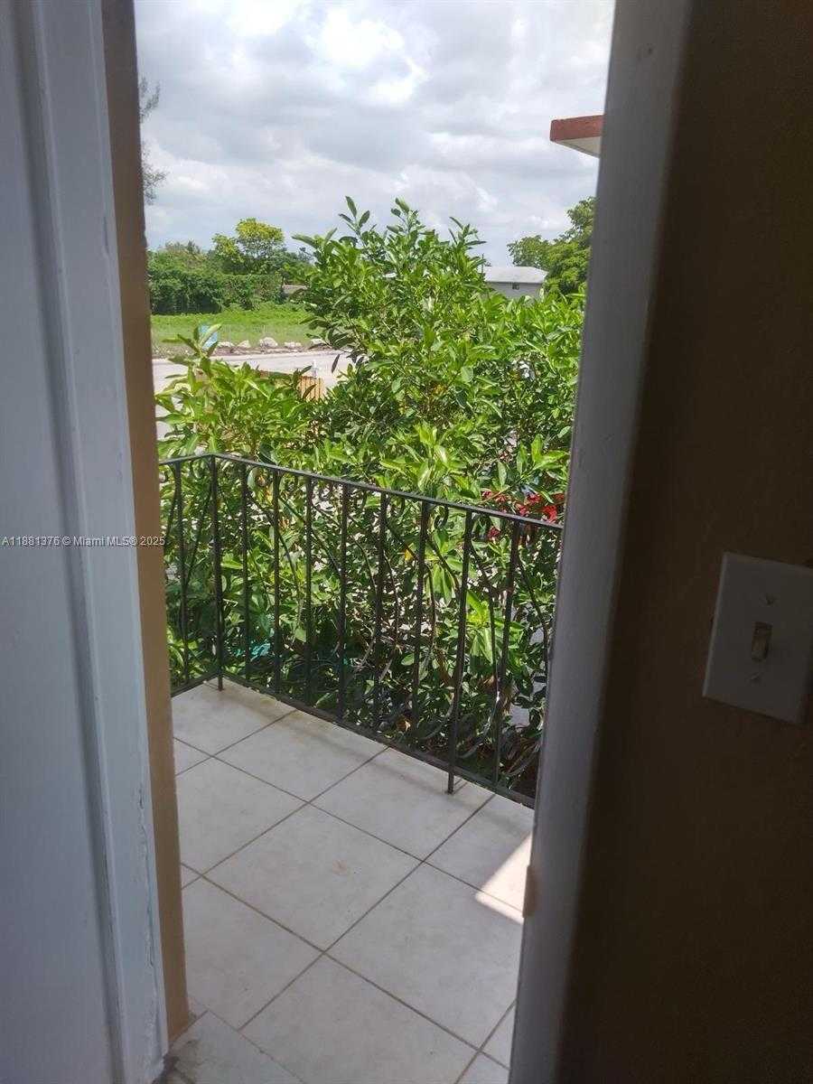Small Image of 2835 NORTH WEST 22ND AVE #4, Miami Number 33