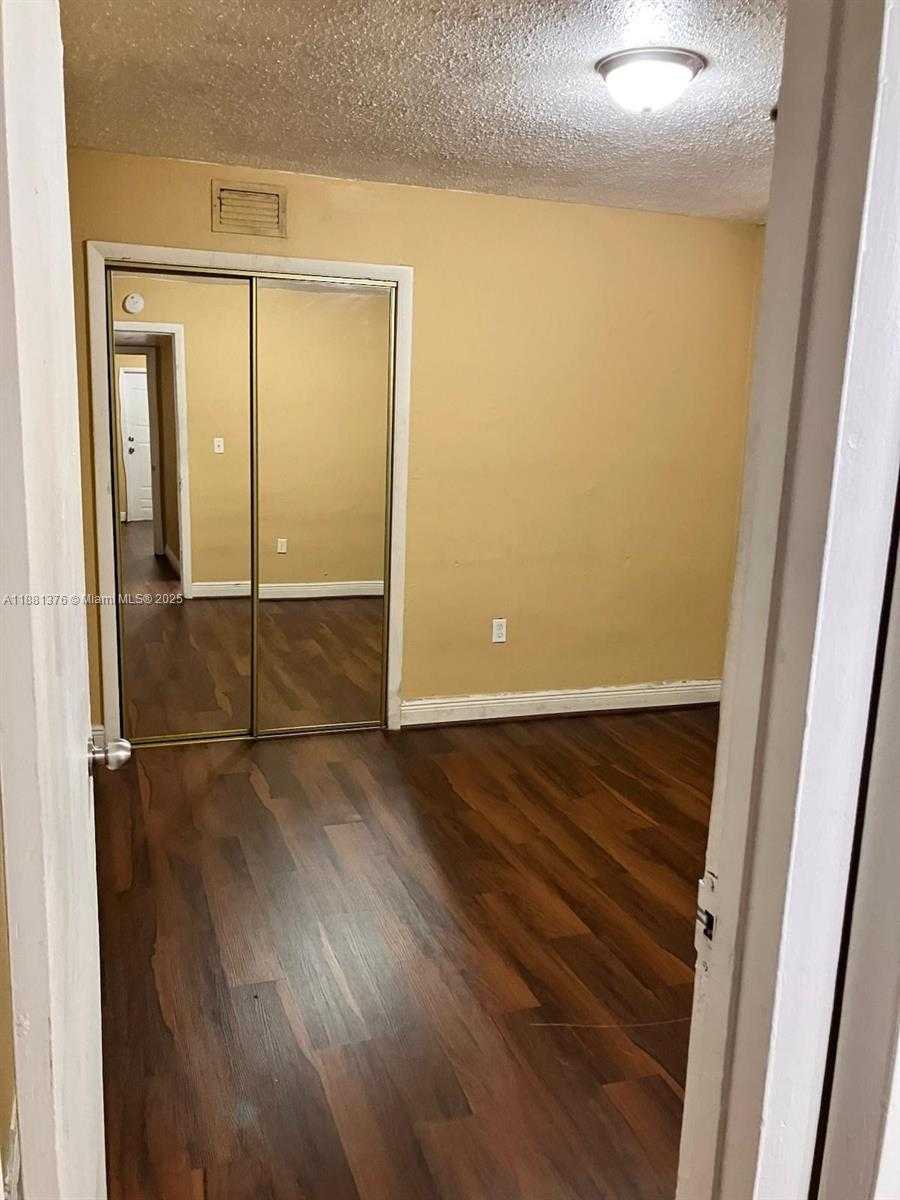Small Image of 2835 NORTH WEST 22ND AVE #4, Miami Number 36