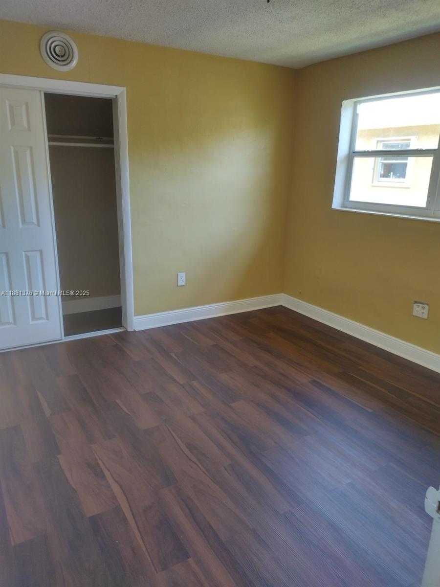 Small Image of 2835 NORTH WEST 22ND AVE #4, Miami Number 38