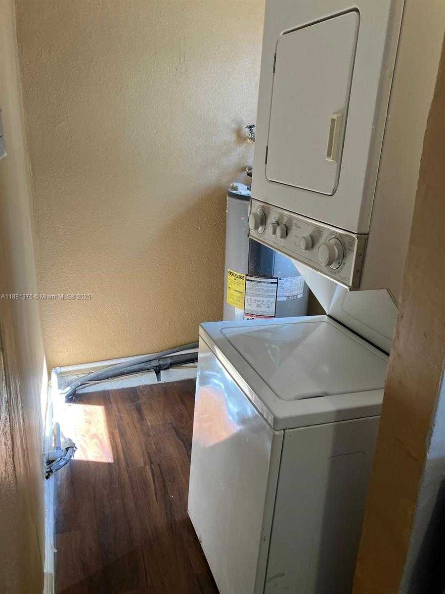 Small Image of 2835 NORTH WEST 22ND AVE #4, Miami Number 42