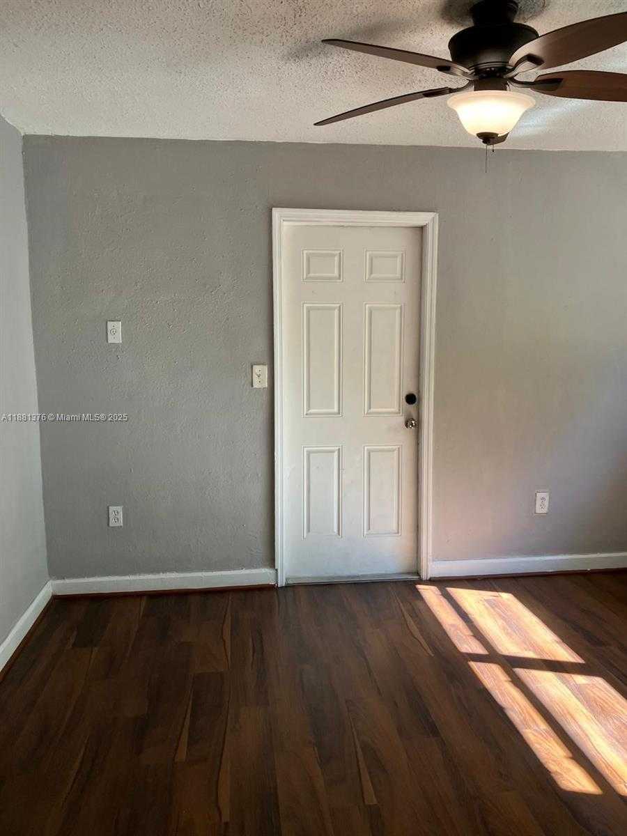 Small Image of 2835 NORTH WEST 22ND AVE #4, Miami Number 45