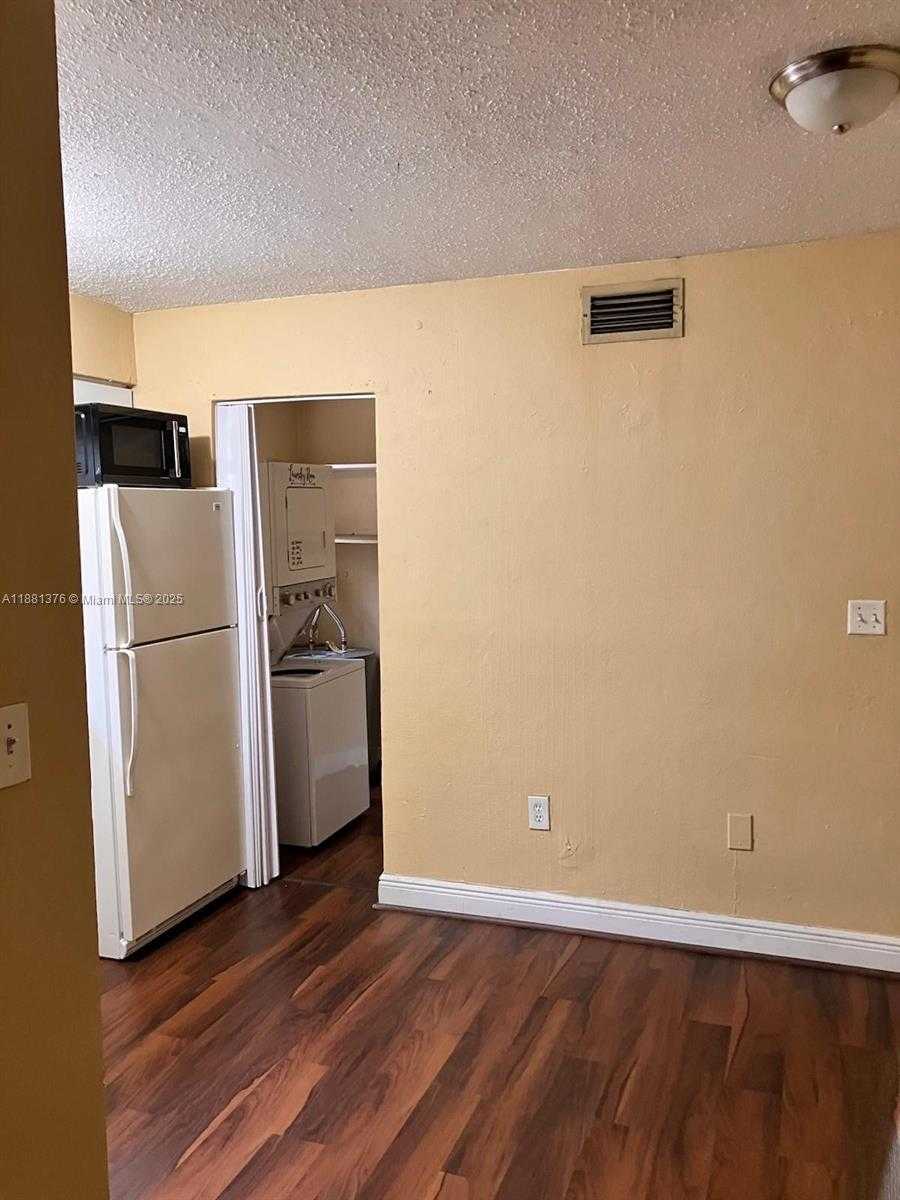 Small Image of 2835 NORTH WEST 22ND AVE #4, Miami Number 46