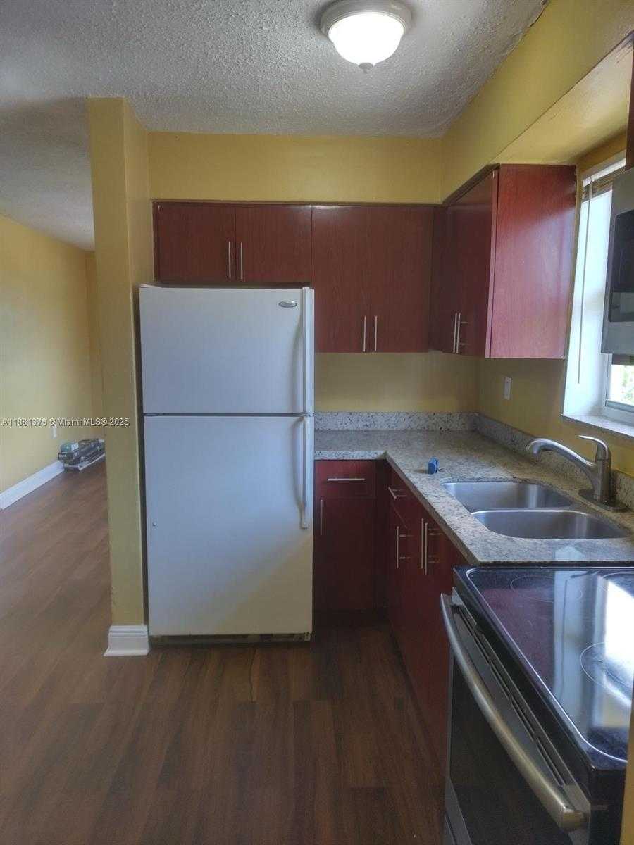 Small Image of 2835 NORTH WEST 22ND AVE #4, Miami Number 49
