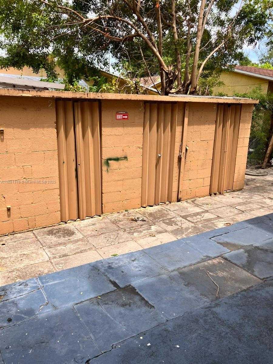 Small Image of 2835 NORTH WEST 22ND AVE #4, Miami Number 59