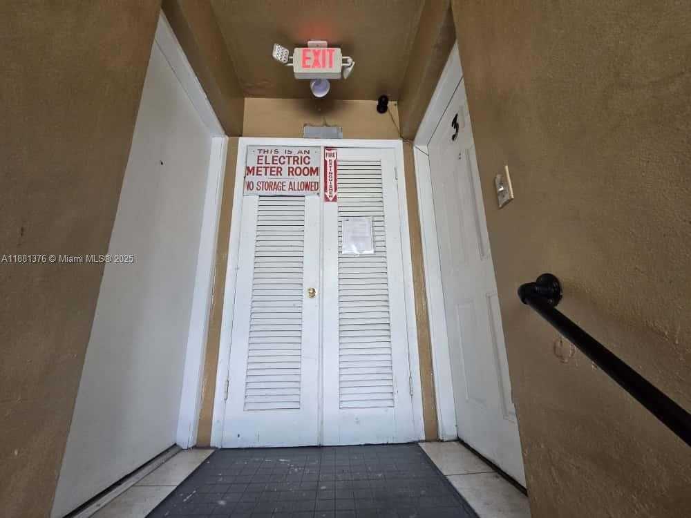 Small Image of 2835 NORTH WEST 22ND AVE #4, Miami Number 8