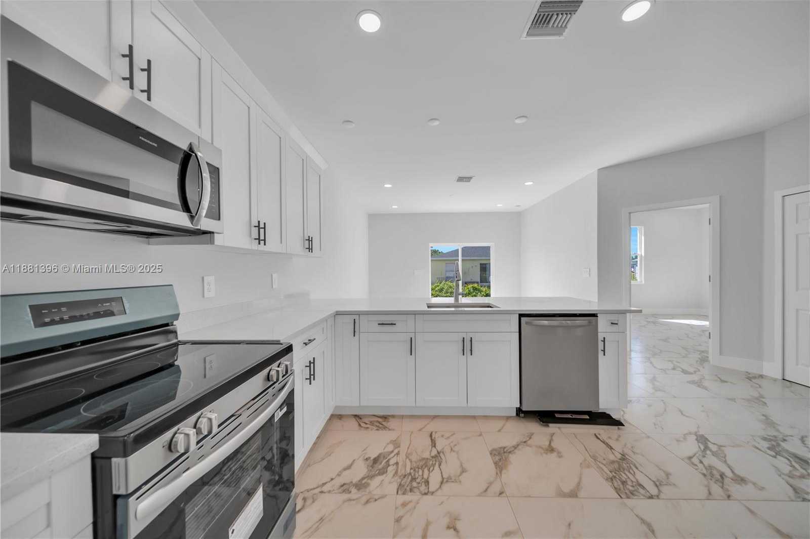 Small Image of 350 PULLMAN ST, Lehigh Acres Number 16