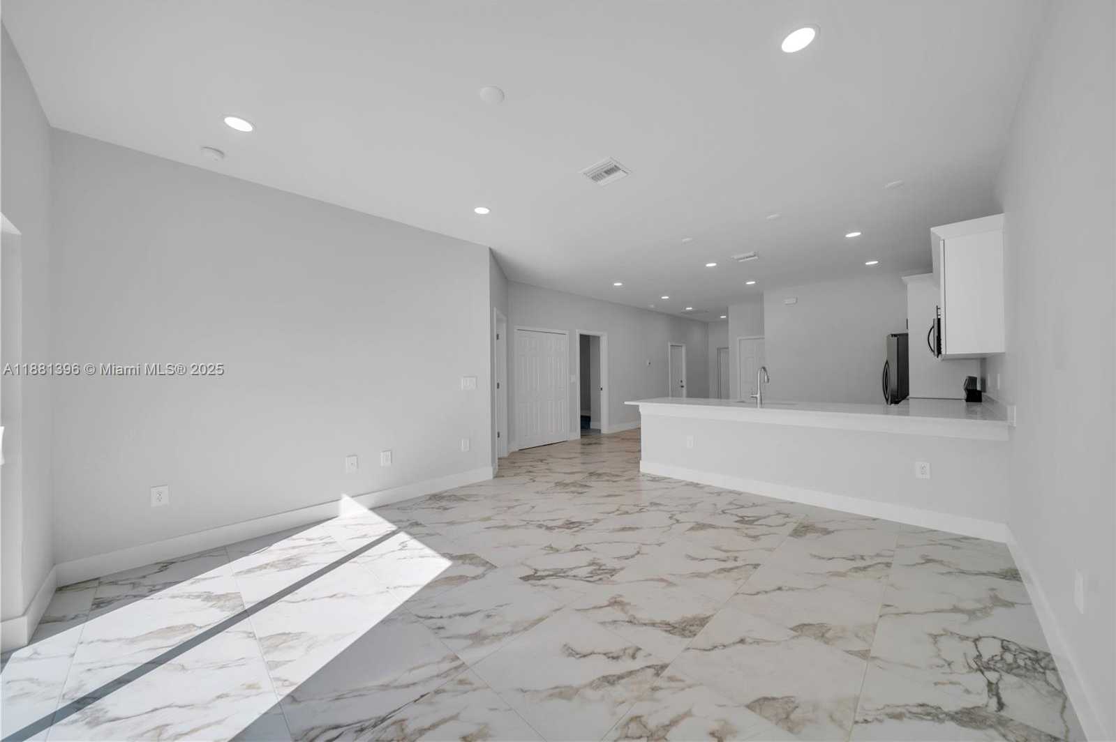 Small Image of 350 PULLMAN ST, Lehigh Acres Number 20