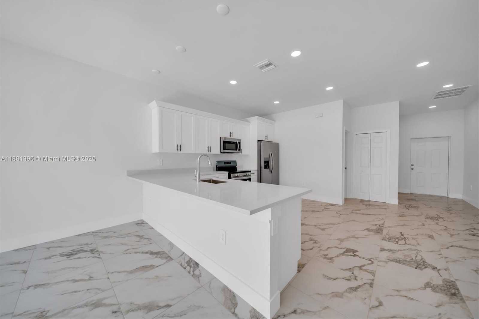 Small Image of 350 PULLMAN ST, Lehigh Acres Number 26