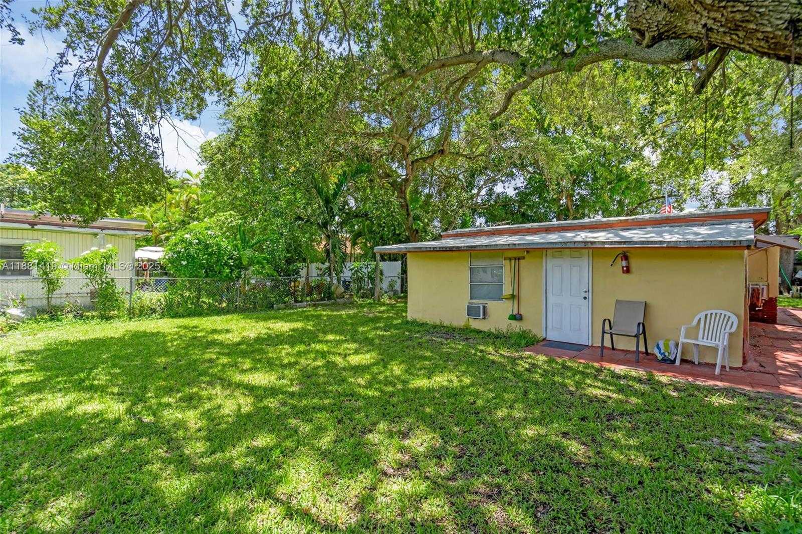 Small Image of 811 NORTH WEST 24TH CT, Miami Number 12