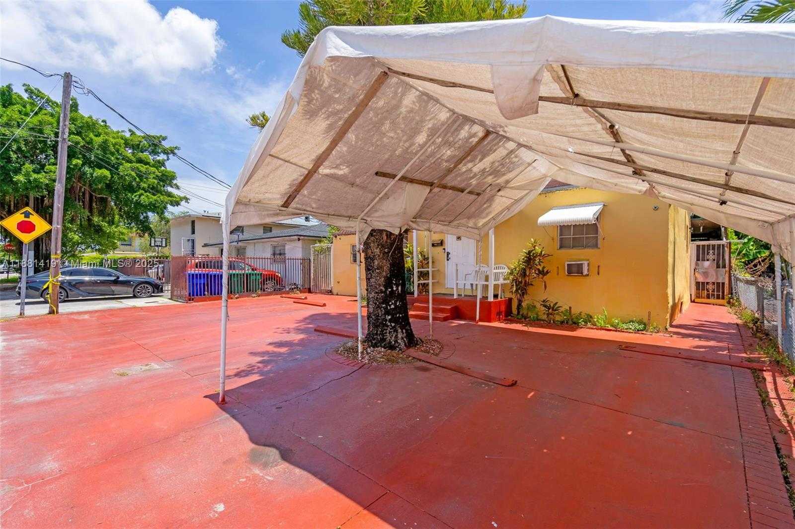 Small Image of 811 NORTH WEST 24TH CT, Miami Number 19