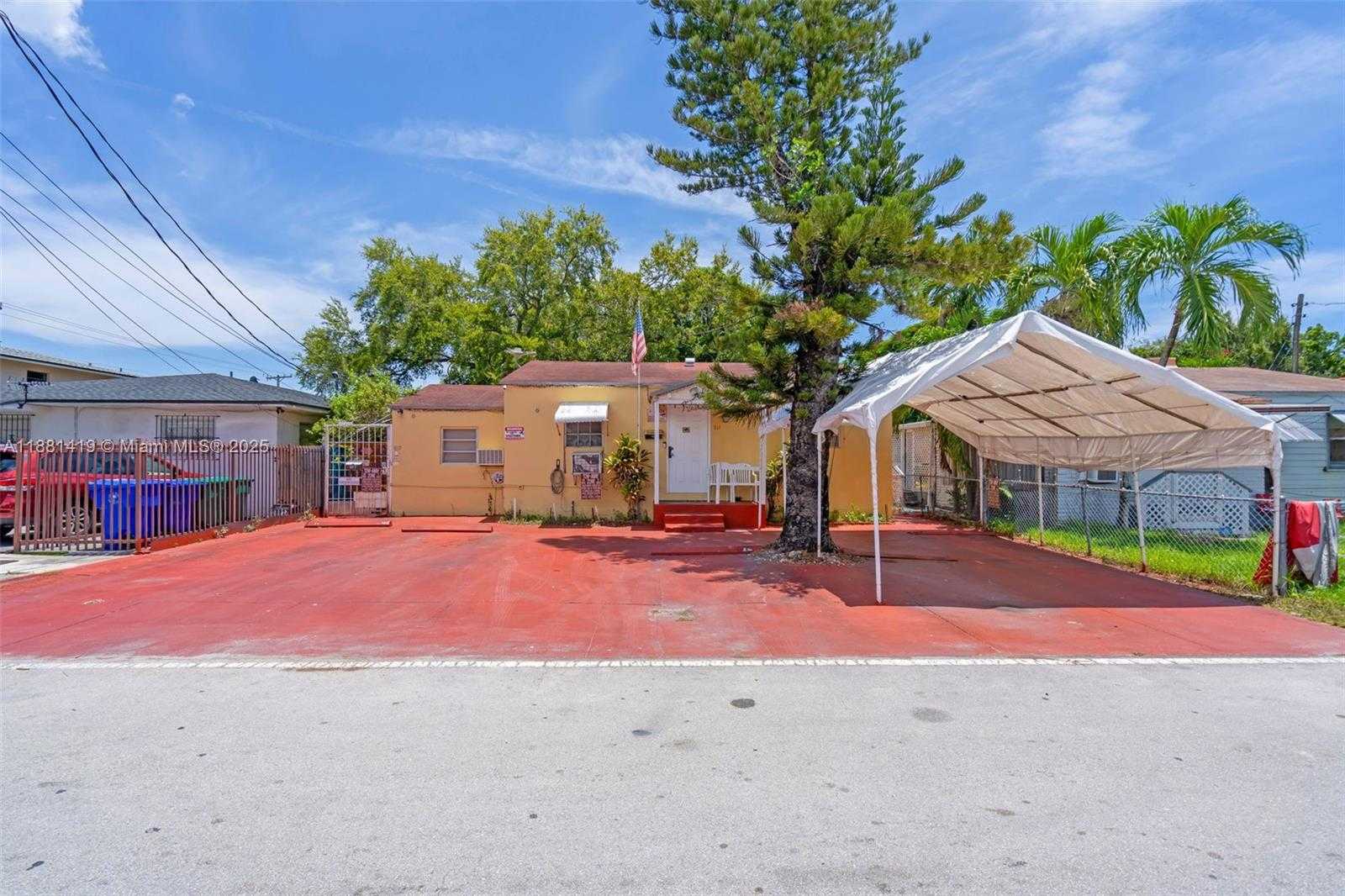 Small Image of 811 NORTH WEST 24TH CT, Miami Number 3