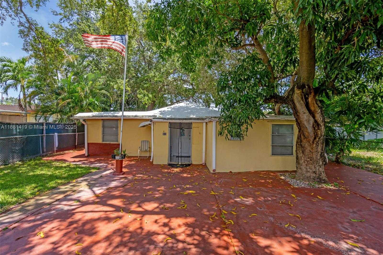 Small Image of 811 NORTH WEST 24TH CT, Miami Number 6
