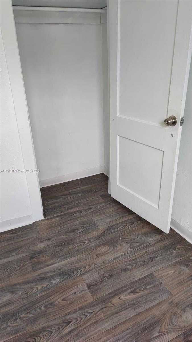 Small Image of 1630 BARNETT ST, Jacksonville Number 10