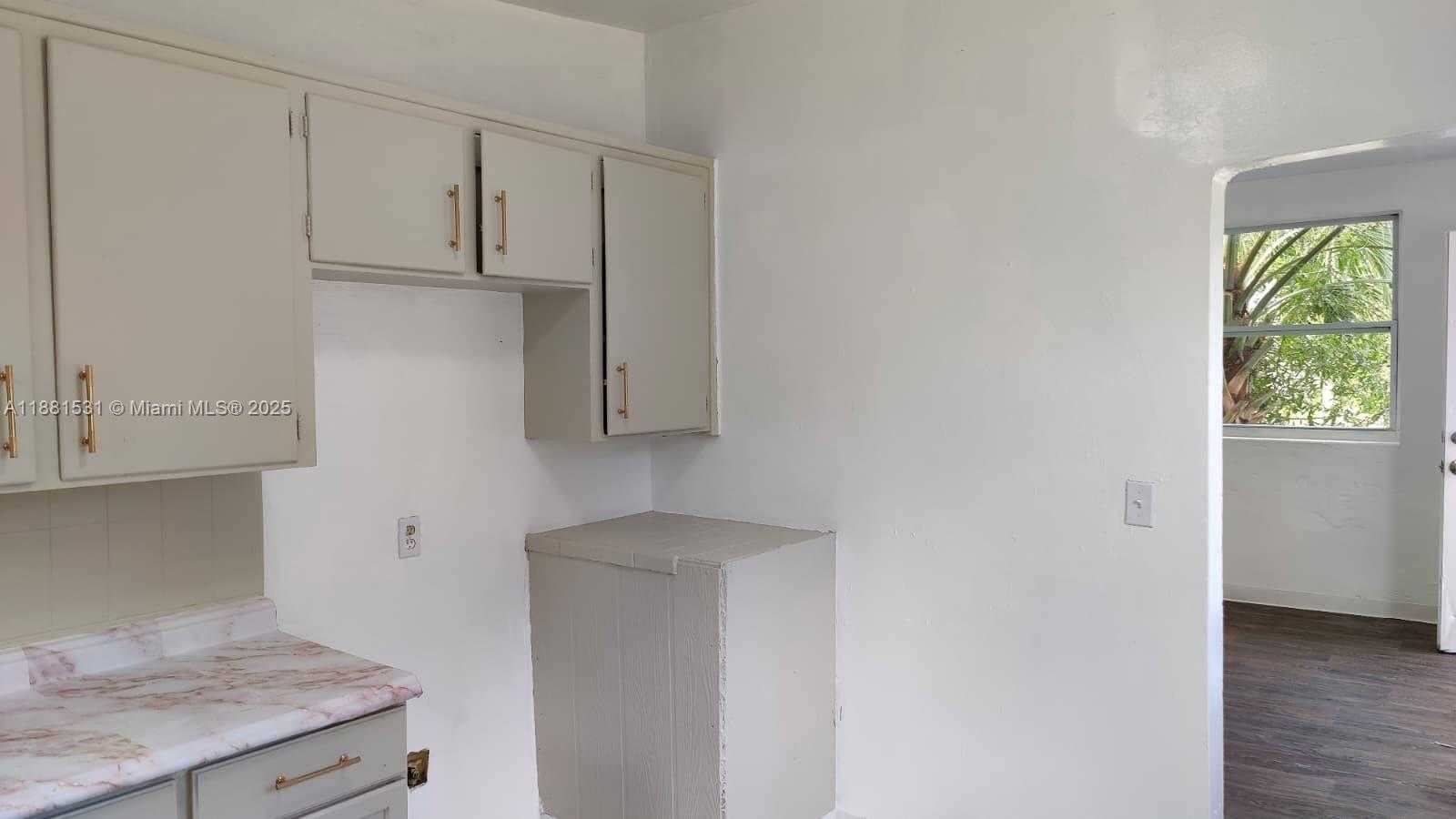 Small Image of 1630 BARNETT ST, Jacksonville Number 3