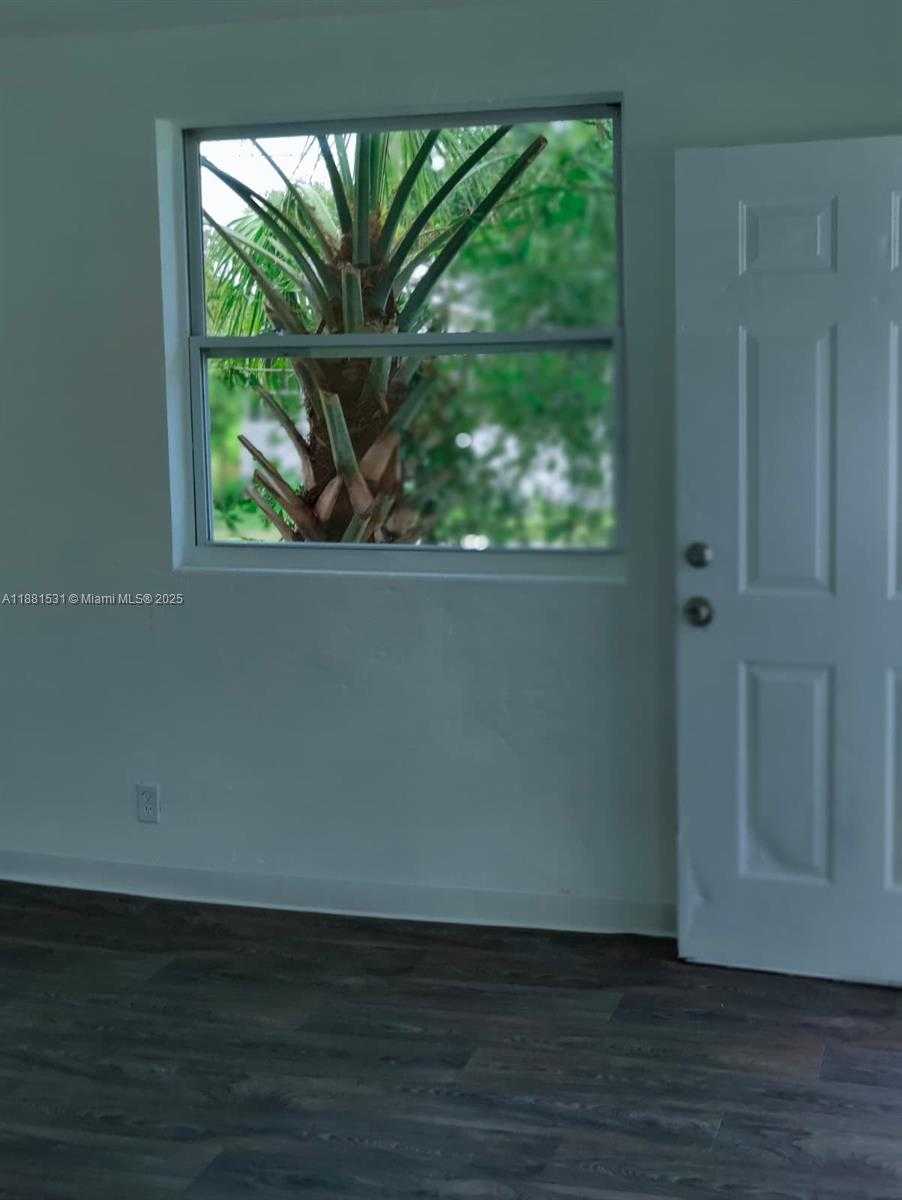 Small Image of 1630 BARNETT ST, Jacksonville Number 5