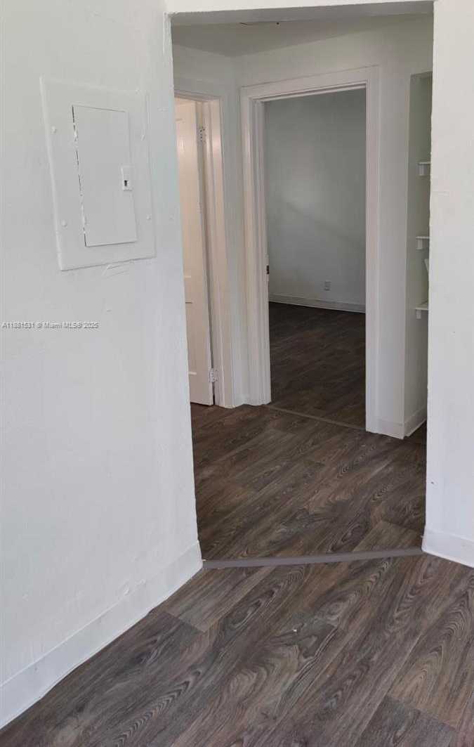 Small Image of 1630 BARNETT ST, Jacksonville Number 6