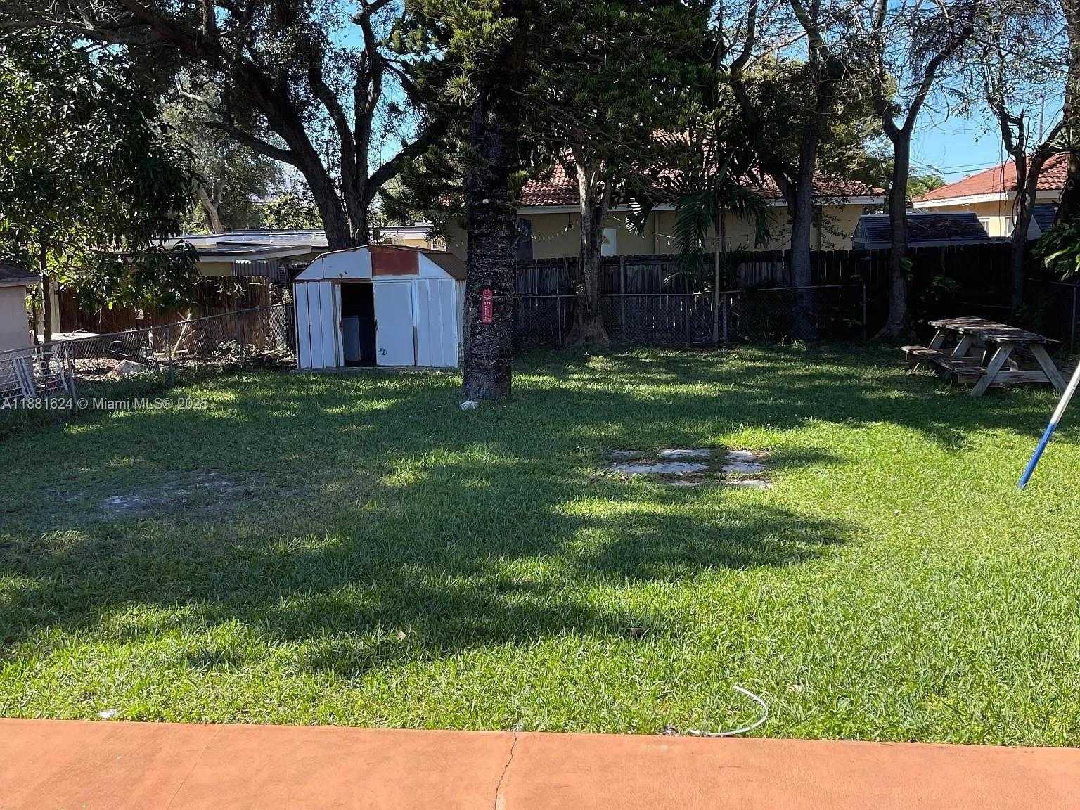 Small Image of 750 NORTH WEST 24 AVE, Miami Number 13