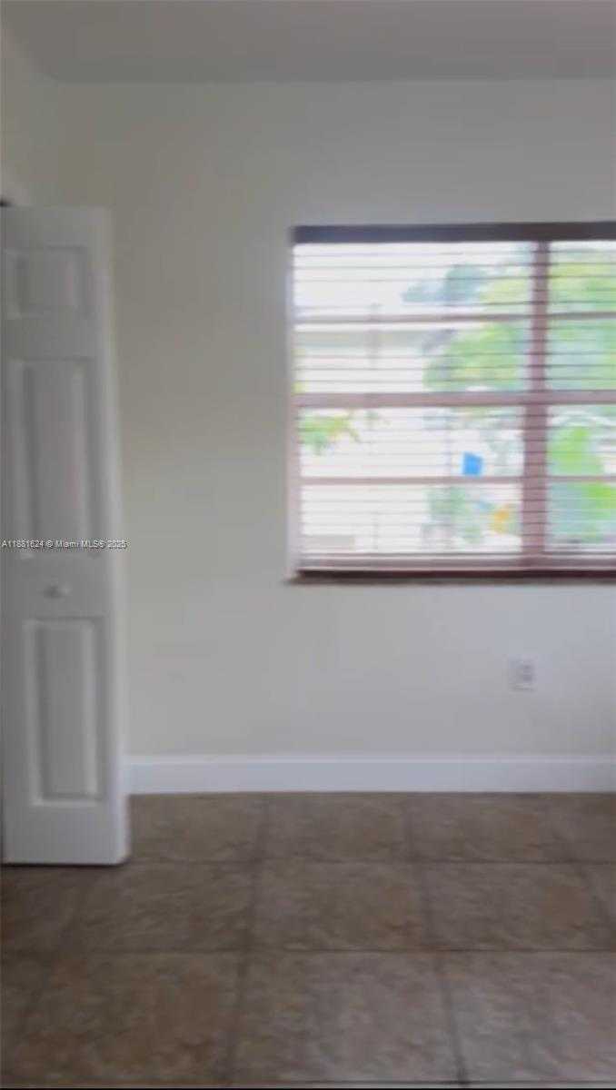 Small Image of 750 NORTH WEST 24 AVE, Miami Number 4