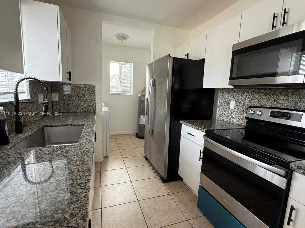 Small Image of 2155 NORTH WEST 64TH ST, Miami Number 6