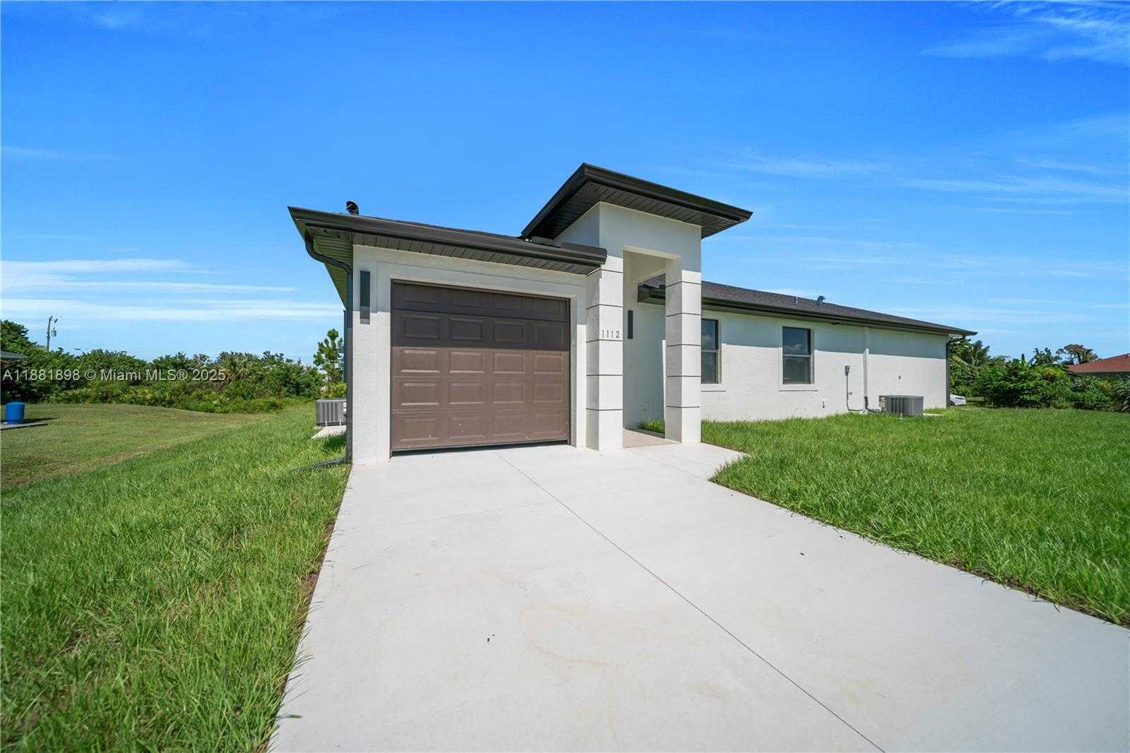 Small Image of 1110 EISENHOWER BLVD, Lehigh Acres Number 15
