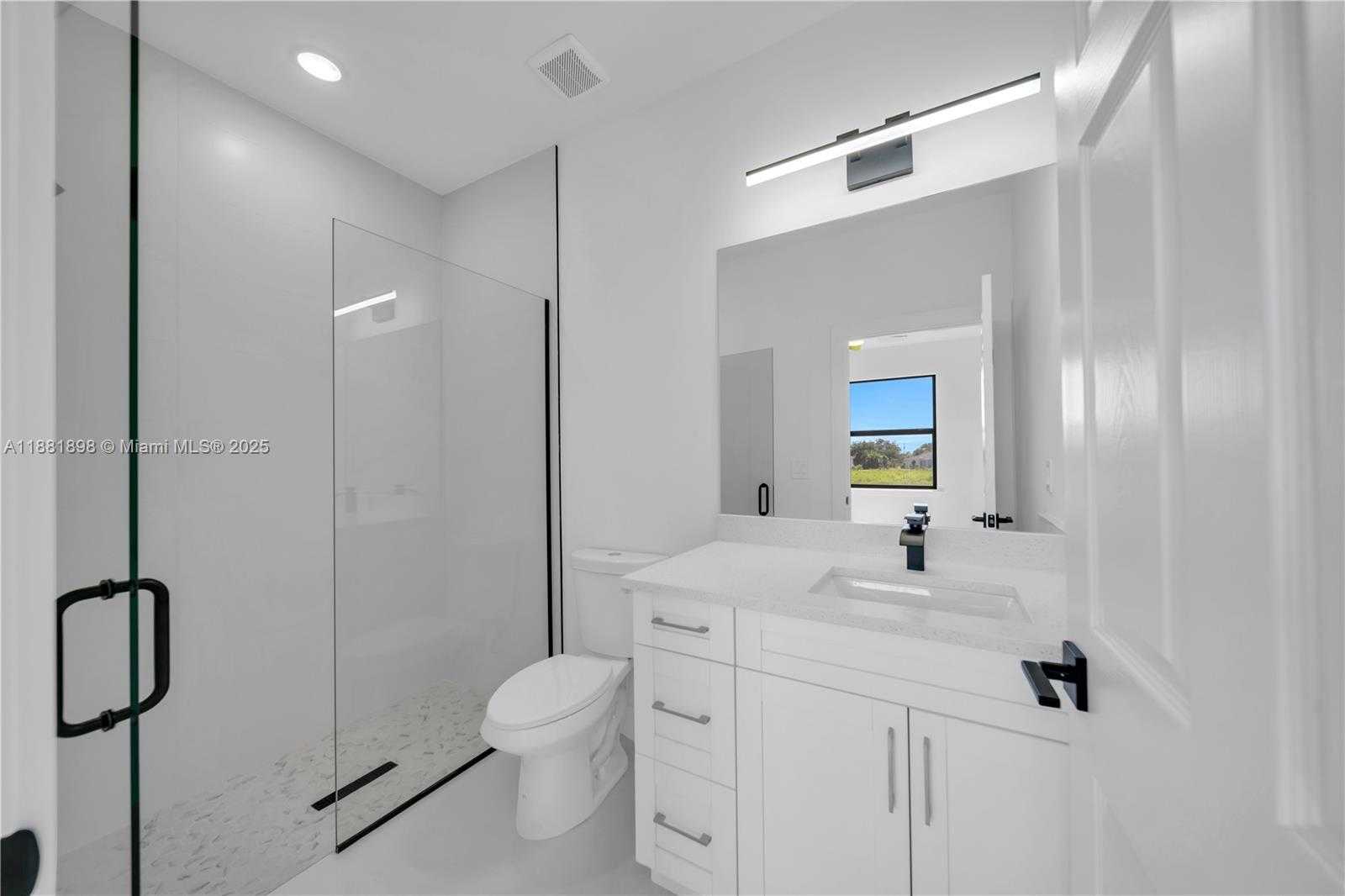 Small Image of 1110 EISENHOWER BLVD, Lehigh Acres Number 19