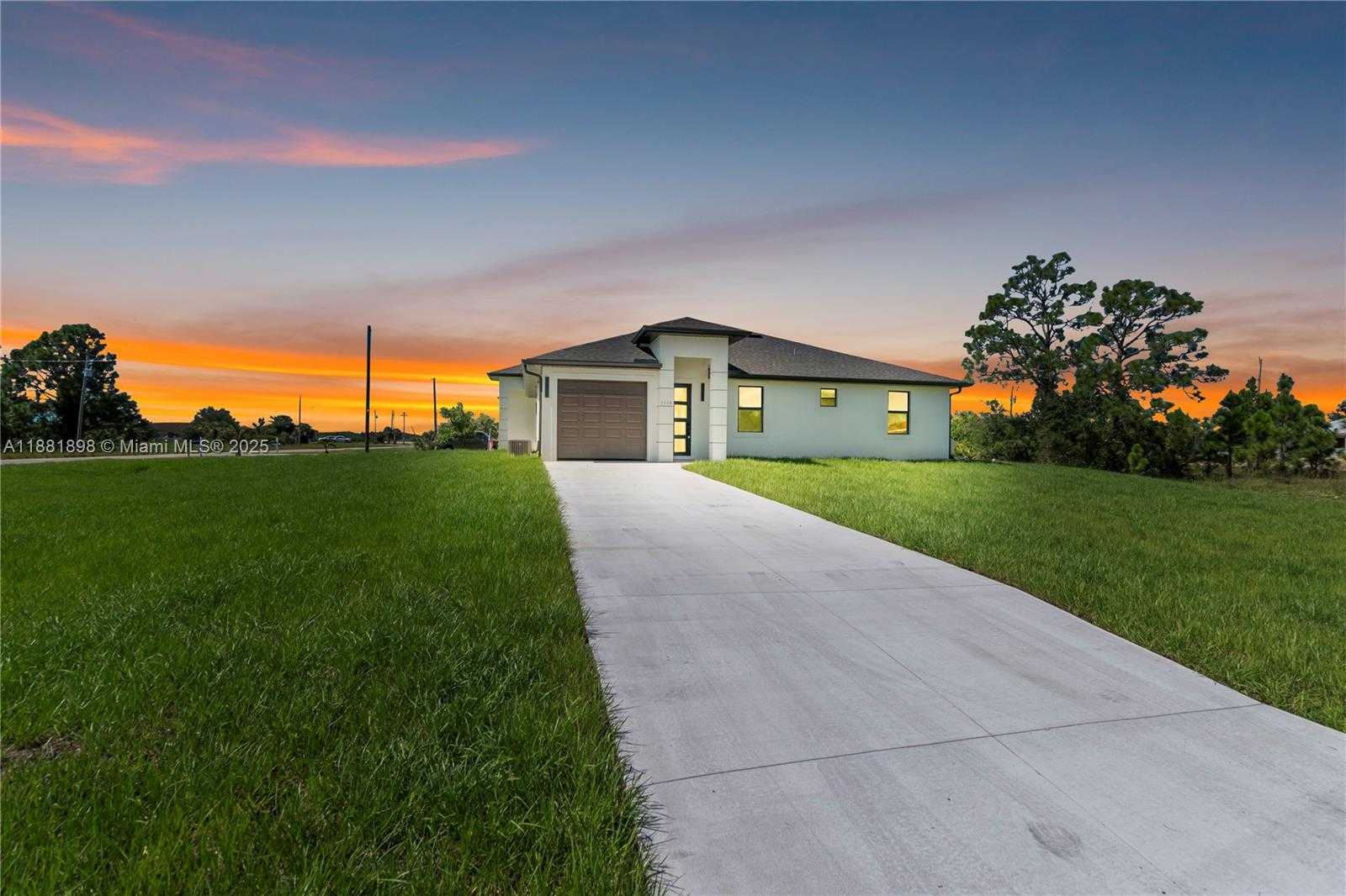 Small Image of 1110 EISENHOWER BLVD, Lehigh Acres Number 2