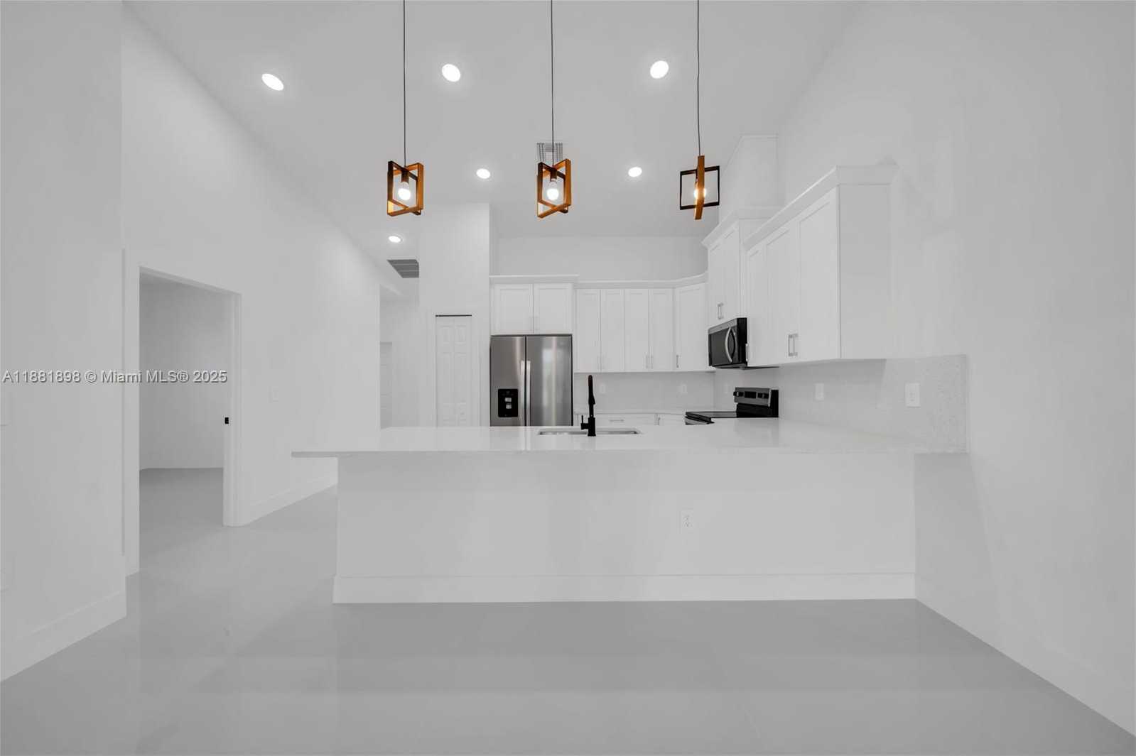 Small Image of 1110 EISENHOWER BLVD, Lehigh Acres Number 25