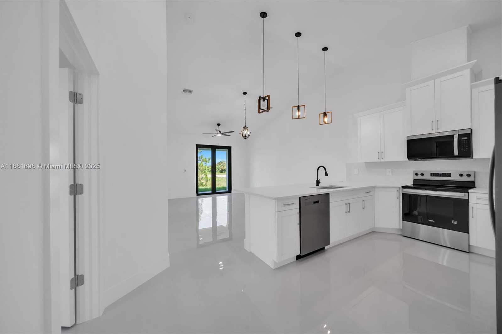 Small Image of 1110 EISENHOWER BLVD, Lehigh Acres Number 35