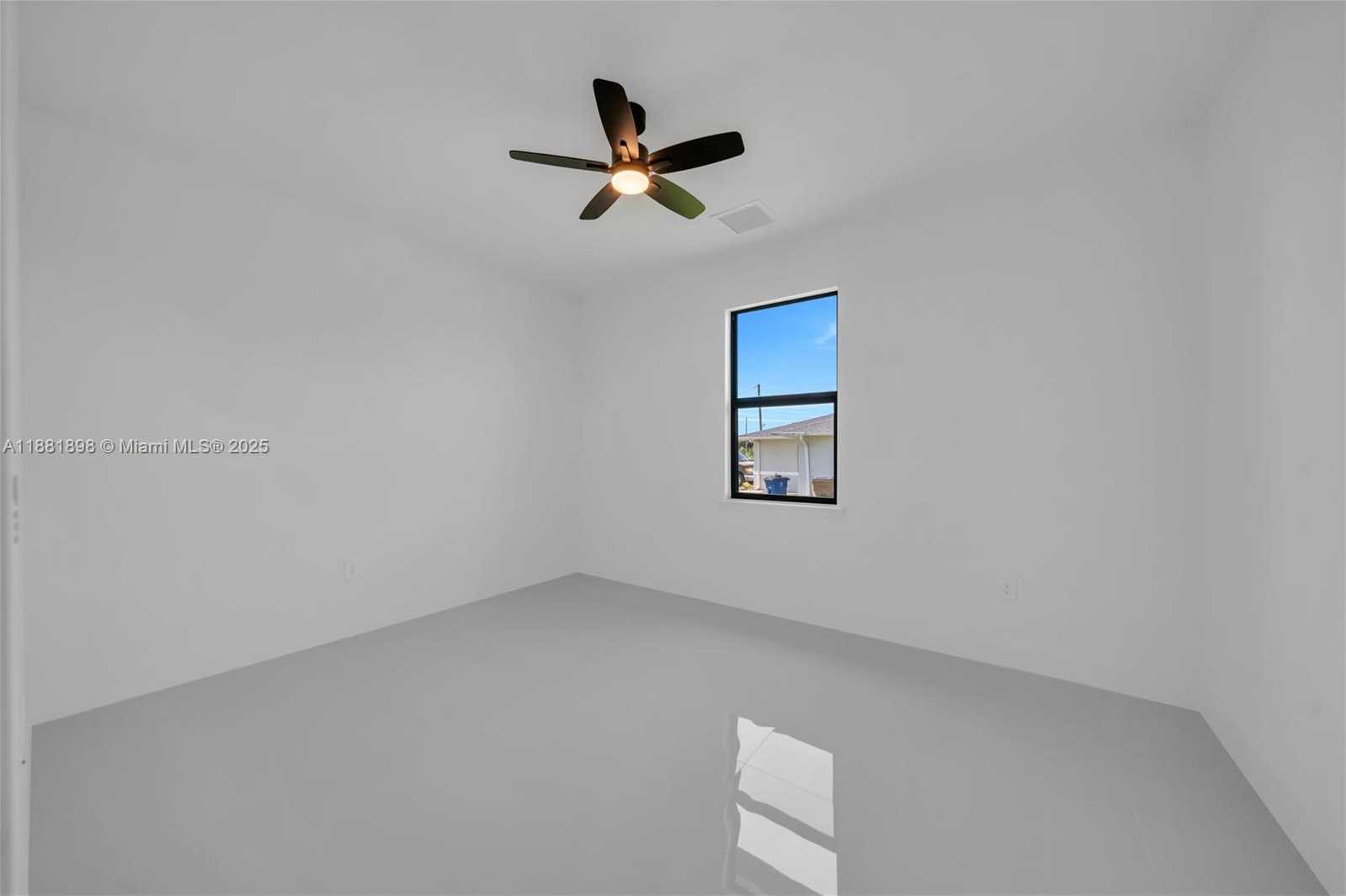 Small Image of 1110 EISENHOWER BLVD, Lehigh Acres Number 37