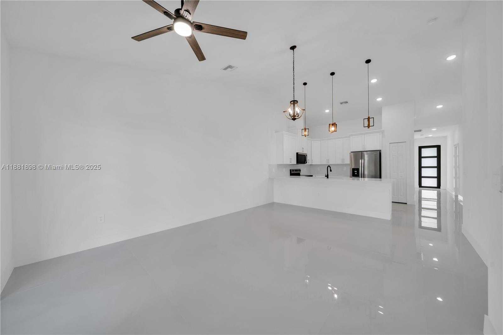 Small Image of 1110 EISENHOWER BLVD, Lehigh Acres Number 43